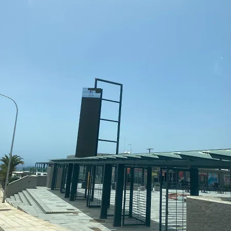 Luar Del Carmen * 卡亚俄萨尔瓦赫